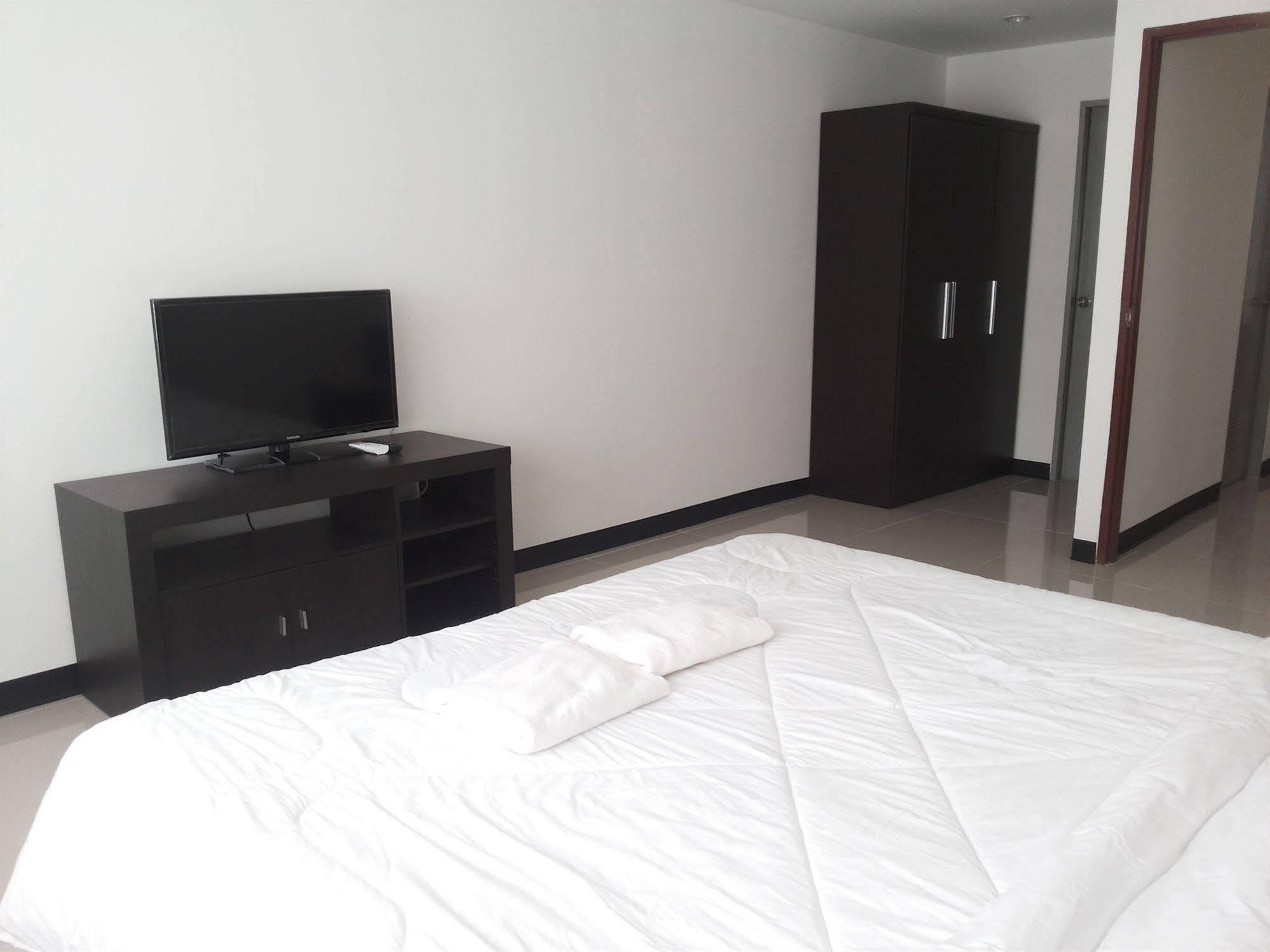 M Plus 2 Apartamentos Chiang Mai Exterior foto