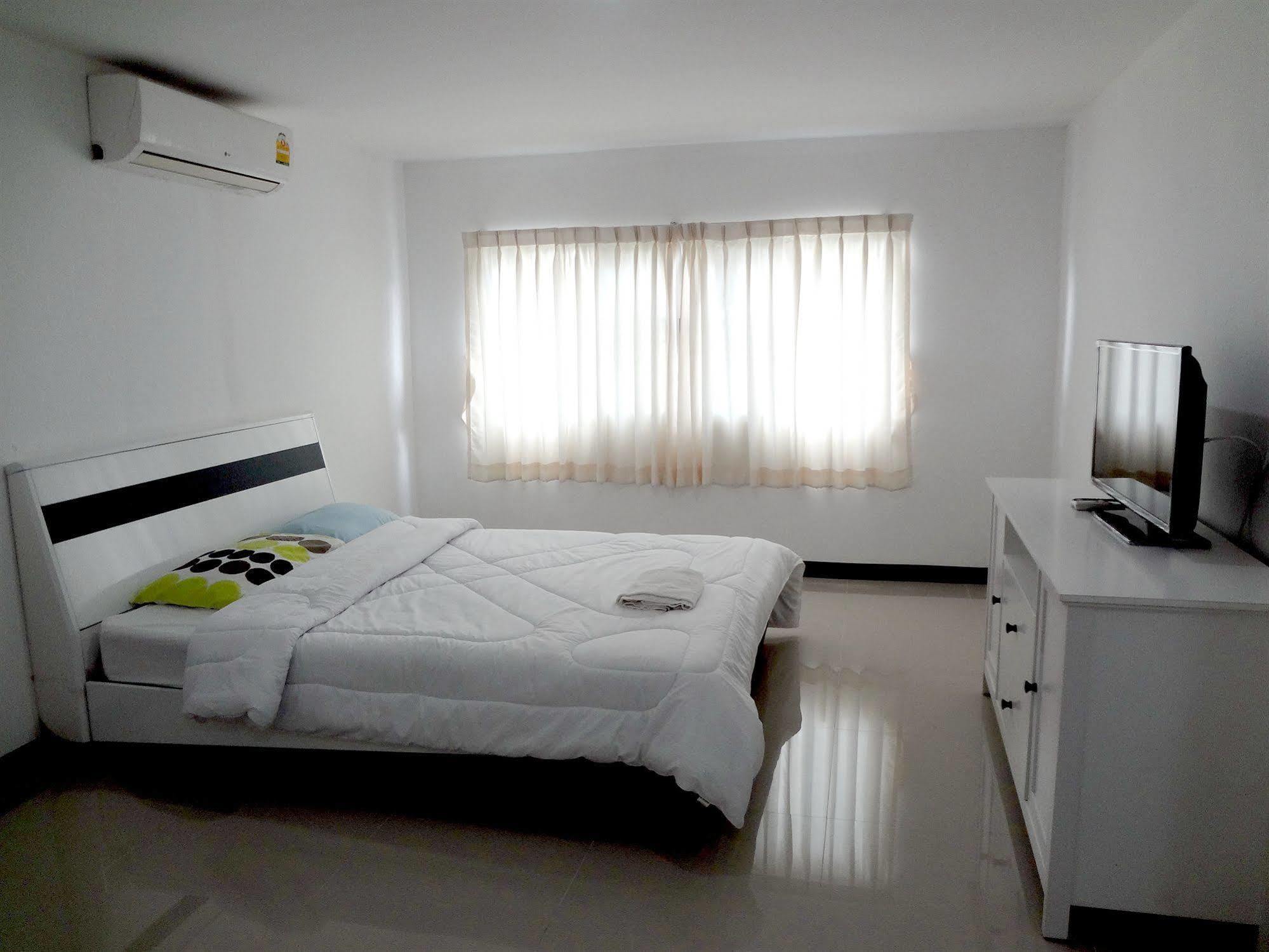 M Plus 2 Apartamentos Chiang Mai Exterior foto