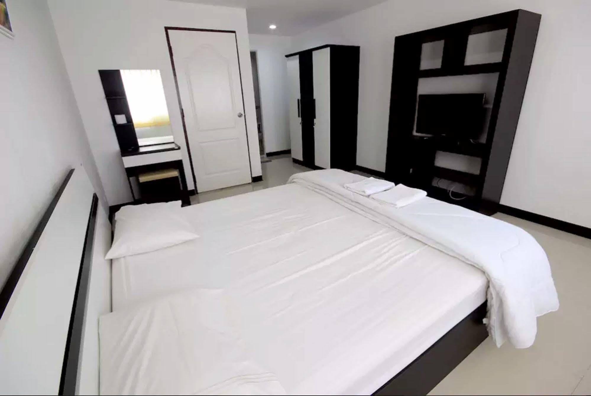 M Plus 2 Apartamentos Chiang Mai Exterior foto